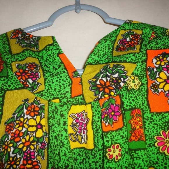 Vintage Made in Hawaii Floral Green Dress Smaller - Picture 4 of 7